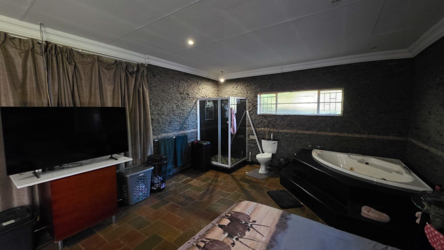 3 Bedroom Property for Sale in Melodie North West
